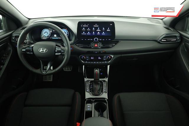 Hyundai i30 N Line 1.5 T-GDI DCT Fastback N-LINE, Navi, 18-Zoll, Kamera, LED, Winter 