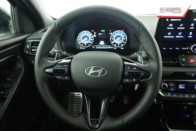 Hyundai i30 N Line 1.5 T-GDI DCT Fastback N-LINE, Navi, 18-Zoll, Kamera, LED, Winter 