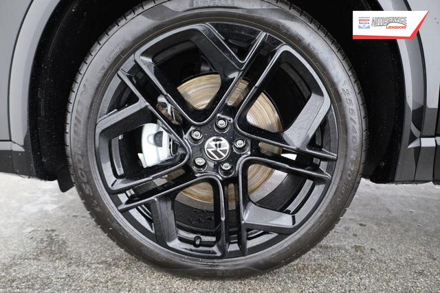 Volkswagen Tiguan 1.5 TSI eHybrid 200 kW R-Line Black, Pano, IQ.Light, 20-Zoll, AHK, AreaView 