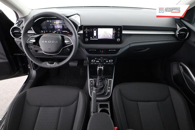 Skoda Fabia Selection 1.0 TSI DSG Selection, KESSY, Kamera, 15-Zoll schwarz, Winter, Ladeboden 