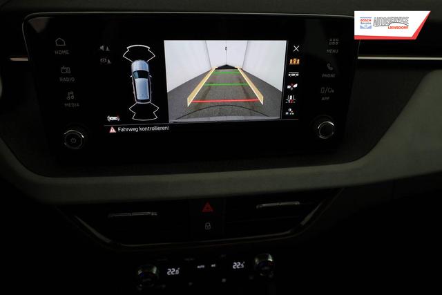 Skoda Kamiq Selection 1.0 TSI DSG 130 Jahre, AHK, LED, Side, ACC, Kamera, el. Klappe, Winter, 17-Zoll 