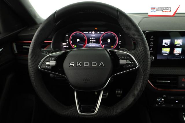 Skoda Kamiq Monte Carlo 1.5 TSI DSG Carlo, Pano, AHK, IQ.Light, Side, Kamera, Winter, 17-Zoll 