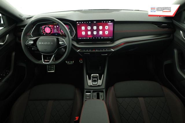 Skoda Octavia Combi 2.0 TSI 195 kW RS DSG, Standheizung, AHK, Navi, Matrix, Side, Winter, 5 J.-Garantie 