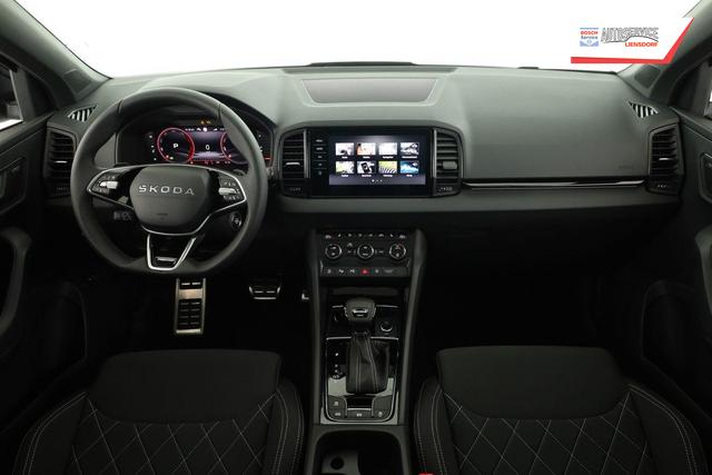 Skoda Karoq Sportline 4x4 2.0 TDI DSG Sportline, Pano, AHK, Navi, Matrix, AreaView, Side, Kamera, el. Klappe, FS-beheizbar, Winter 