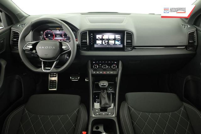 Skoda Karoq Sportline 1.5 TSI DSG Sportline, AHK, Navi, CANTON, Matrix, AreaView, Side, Kamera, el. Klappe, FS-beheizbar 