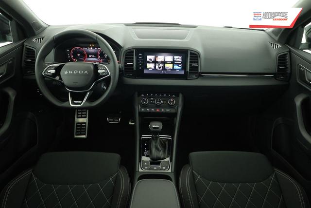 Skoda Karoq Sportline 1.5 TSI DSG Sportline, Pano, AHK, Navi, Matrix, AreaView, Side, FS-beheizbar, Winter, 19-Zoll 