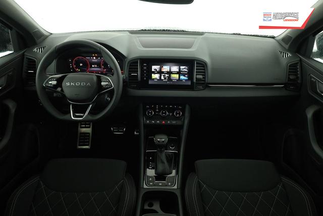Skoda Karoq Sportline 4x4 2.0 TDI DSG Sportline, Pano, AHK, Navi, Matrix, AreaView, Side, Kamera, el. Klappe, FS-beheizbar, Winter 