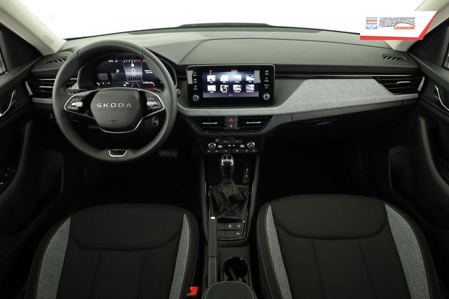 Skoda Kamiq Selection 1.5 TSI DSG Selection, LED, Kamera, Ladeboden, Winter 