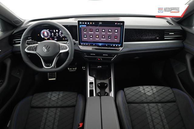 Volkswagen Passat Variant 2.0 TDI 142 kW 4Motion R-Line DSG 4M R-LINE, Pano, AHK, IQ.Light, HUD, 19-Zoll, AreaView, Navi, Side 