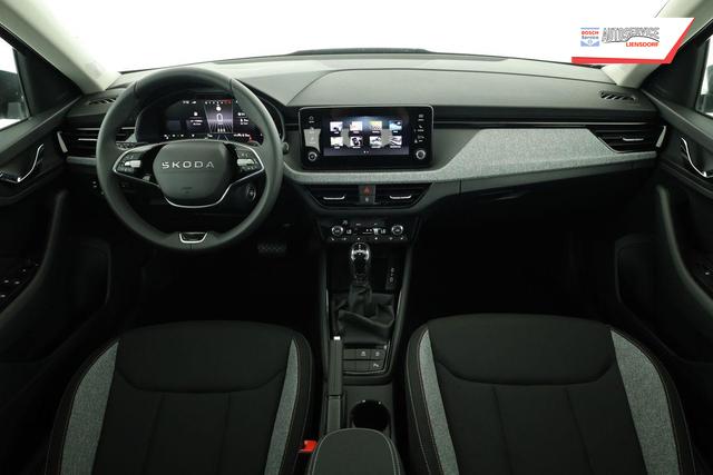 Skoda Kamiq Selection 1.5 TSI DSG Selection, AHK, LED, Kamera, Ladeboden, Winter, 16-Zoll 