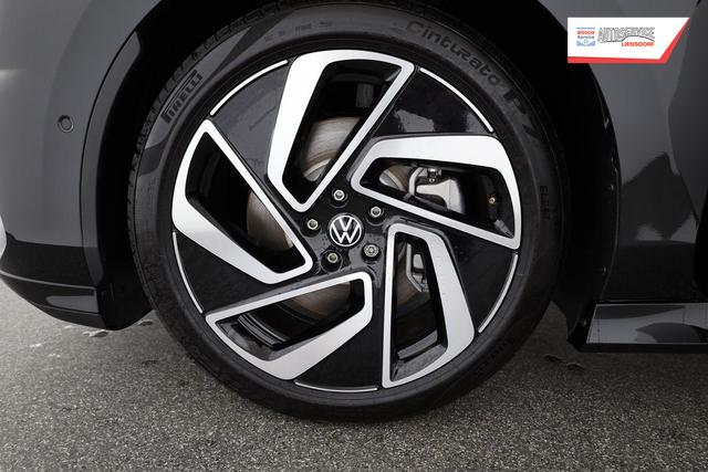 Volkswagen ID.7 Pro 210 kW Black, AHK, HuD, IQ.Light, IQ.Drive, AreaView, Side, 20-Zoll 