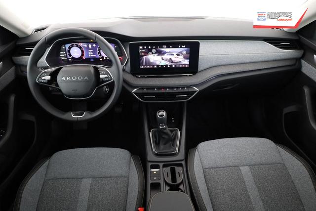 Skoda Octavia Combi 1.5 TSI 110 kW Selection Selection, AHK, LED, Side, ACC, Kamera, 17-Zoll 