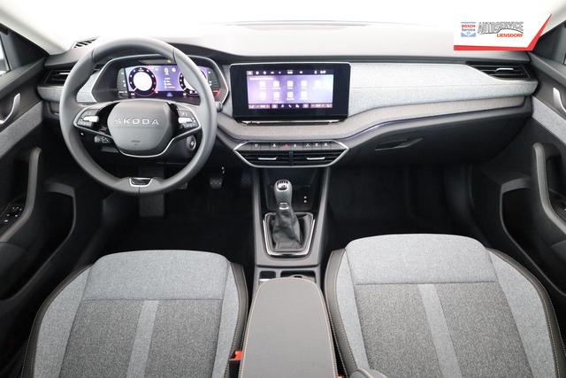 Skoda Octavia Combi 1.5 TSI 110 kW Selection Selection, LED, Side, ACC, Kamera, Winter, 17-Zoll 