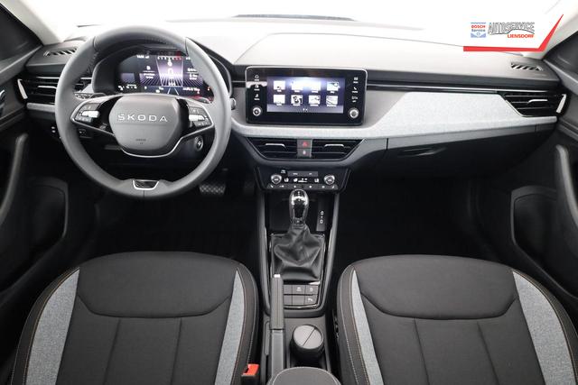 Skoda Kamiq Selection 1.5 TSI DSG Selection, LED, Kamera, Ladeboden, 16-Zoll, 4 J.-Garantie 