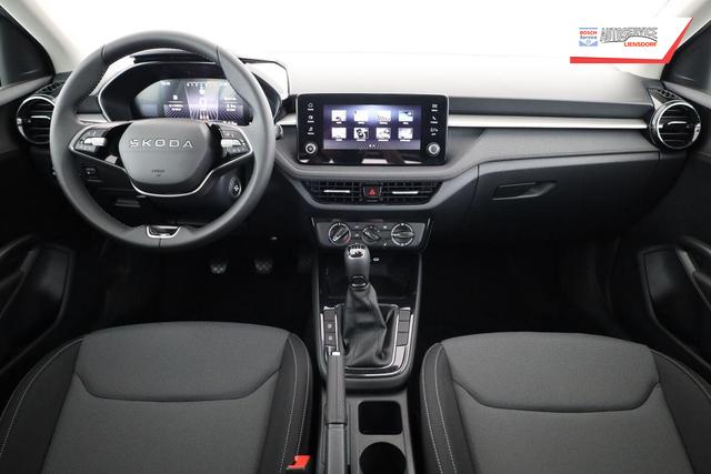 Skoda Fabia Selection 1.0 TSI Selection, Tempomat, Ladeboden, Park, SmartLink, 4-J Garantie 