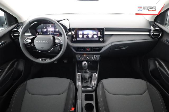 Skoda Fabia Selection 1.0 TSI Selection, AHK, Tempomat, Ladeboden, Park, Winterpaket, SmartLink, 4-J Garantie 