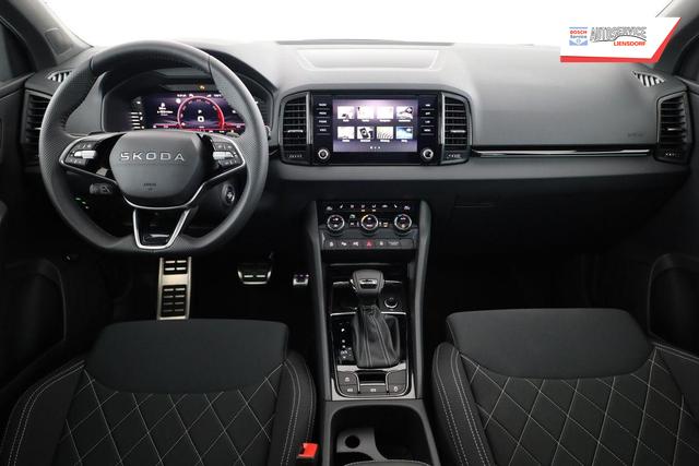 Skoda Karoq Sportline 1.5 TSI DSG Sportline, Pano, AHK, Navi, CANTON, Matrix, AreaView, Side, el. Klappe, FS-beheizbar, 5 J.-Garantie 