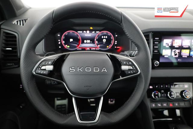 Skoda Karoq Sportline 1.5 TSI DSG Sportline, Pano, AHK, Navi, CANTON, Matrix, AreaView, Side, el. Klappe, FS-beheizbar, 5 J.-Garantie 