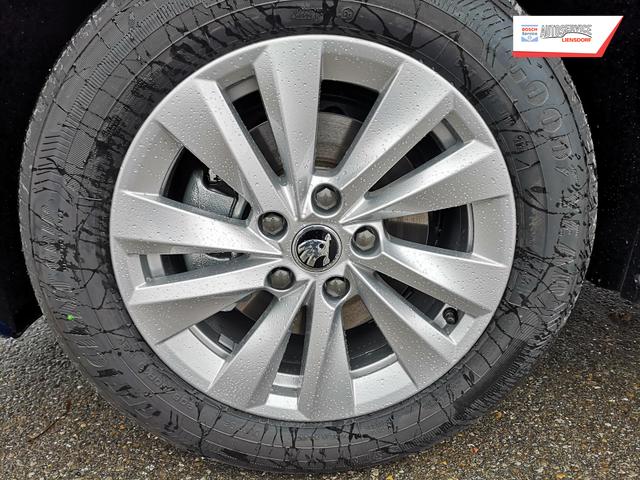 Skoda Octavia Combi 2.0 TDI 110 kW Selection Kombi DSG Navi PDC GV5 el. Hk 