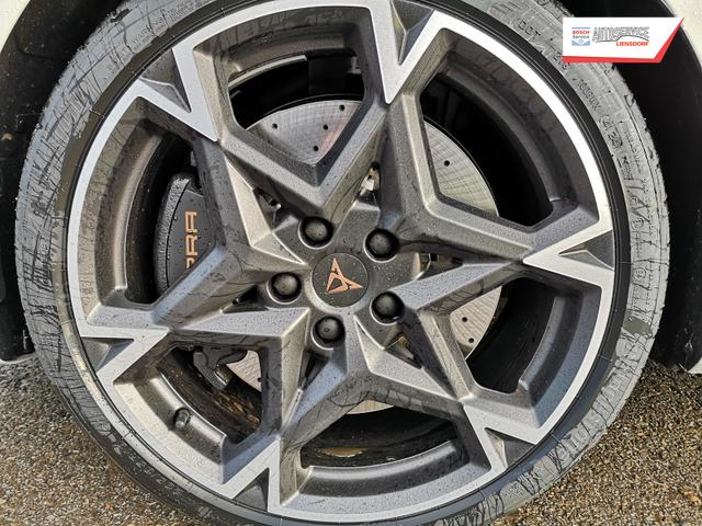 Cupra Leon Sportstourer 2.0 TSI 245 kW 4Drive VZ Kombi 2.0TSI DSG 4x4 AHK GV5 LED el. Hk 