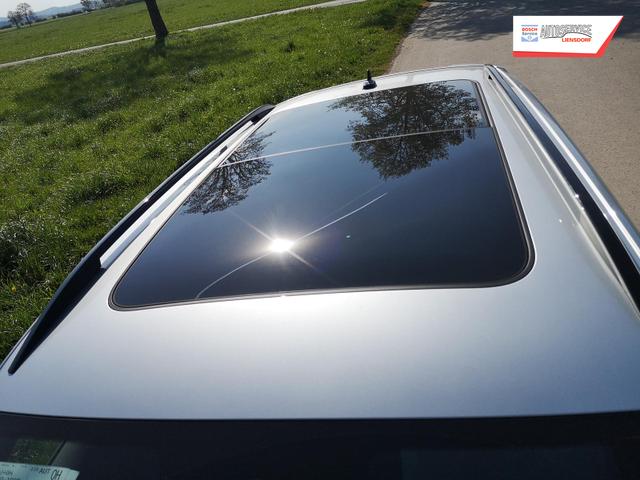 Skoda Karoq Sportline 2.0TDI DSG 4x4 AHK Matrix Pano Sound Leder 19 Zoll 