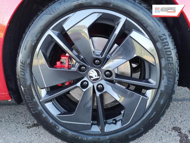 Skoda Octavia Combi 2.0 TSI 195 kW RS Kombi ABT 2.0TSI Pano Matrix Area AHK Sound GV5 