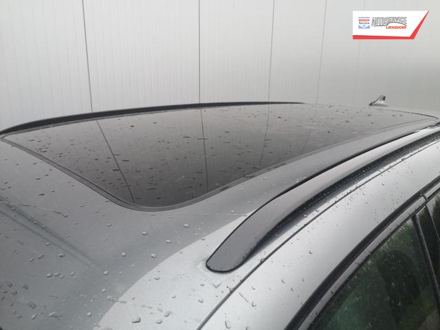 Volkswagen Passat Variant 2.0 TDI 142 kW 4Motion R-Line DSG Pano 19 Zoll Head Up AHK Navi 