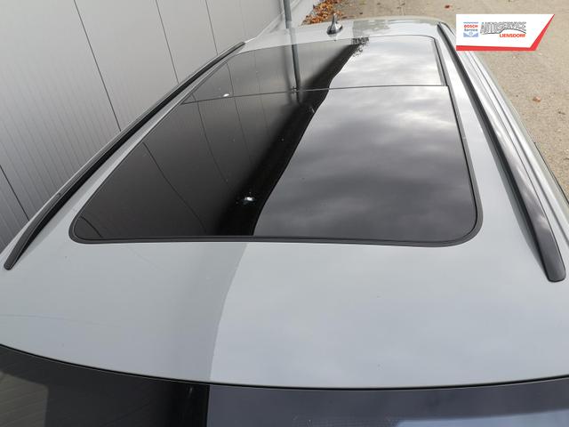 Skoda Octavia Combi 2.0 TSI 195 kW RS Kombi 2.0TSI Pano Matrix Area AHK Sound GV5 