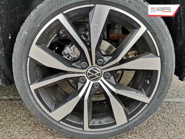 Volkswagen T-Roc R-Line 1.5TSI DSG AHK Pano ACC 19 Zoll 