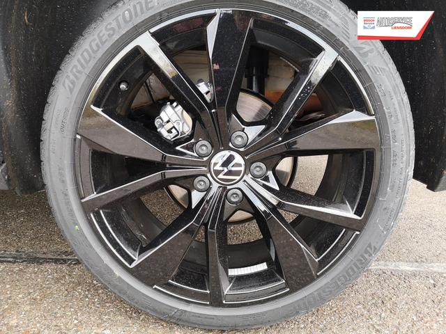 Volkswagen T-Roc R-Line 1.5TSI DSG ABT AHK Pano ACC 19 Zoll schwarz 