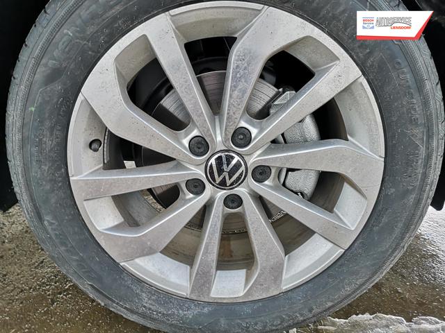 Volkswagen T-Roc LIFE 1.5 TSI DSG GV5 PDC Kamera ACC LED Sunset 17 Zoll 