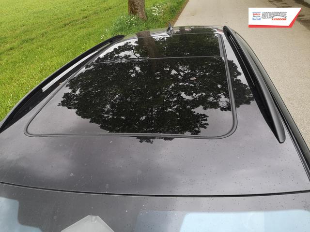 Volkswagen Tiguan 2.0 TDI 110 kW R-Line DSG Head Up Black 360 AHK 