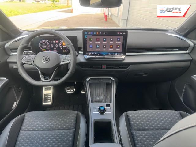 Volkswagen T-Roc 1.5 eTSI 110 kW R-Line Pano Black GV5 19 Zoll 
