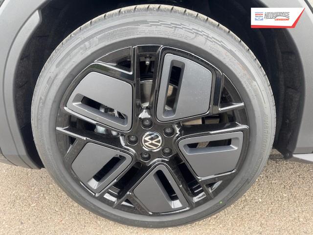 Volkswagen T-Roc 1.5 eTSI 110 kW R-Line Pano Black GV5 19 Zoll 