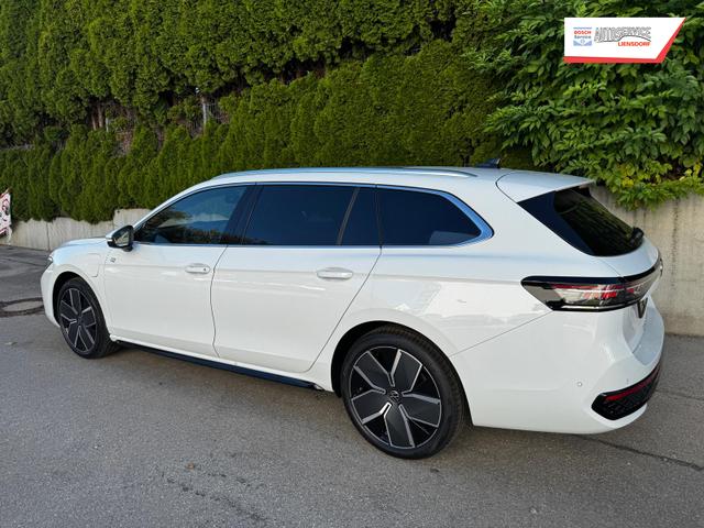 Volkswagen Passat Variant 1.5 TSI eHybrid 200 kW R-Line AHK 360 