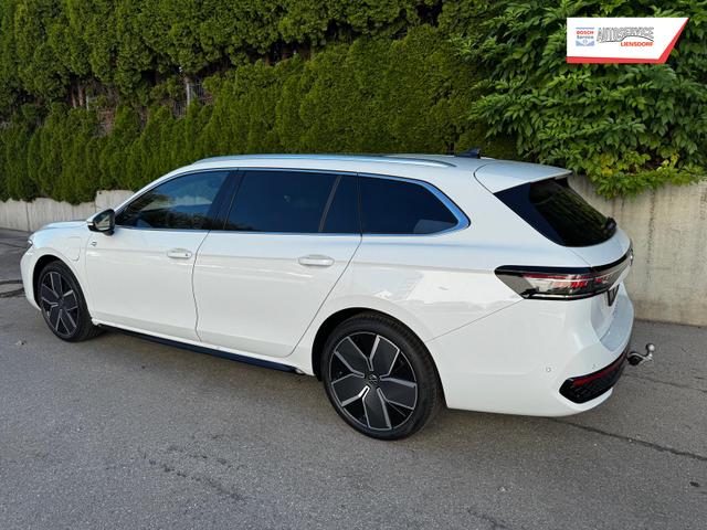 Volkswagen Passat Variant 1.5 TSI eHybrid 200 kW R-Line AHK 360 