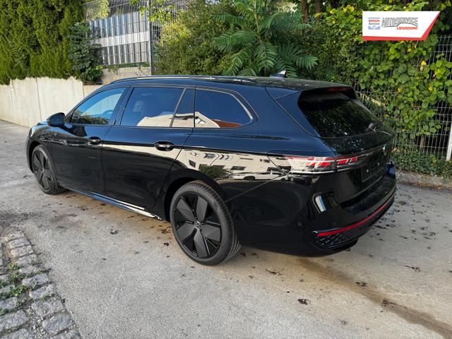 Volkswagen Passat Variant 1.5 TSI eHybrid 200 kW R-Line Black AHK 360 