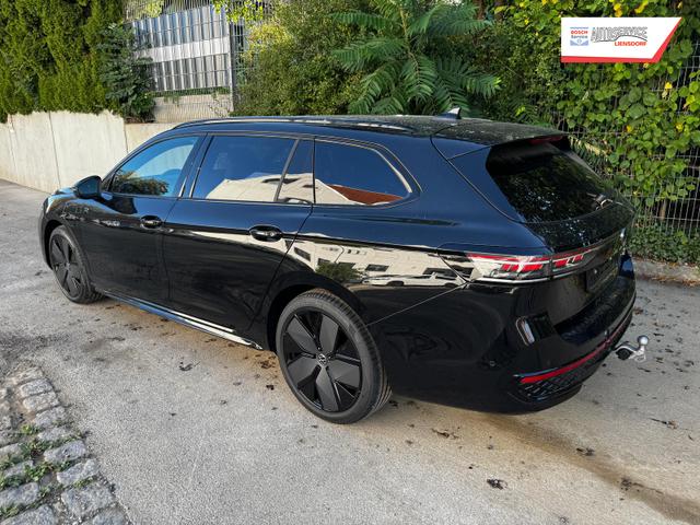 Volkswagen Passat Variant 1.5 TSI eHybrid 200 kW R-Line Black AHK 360 