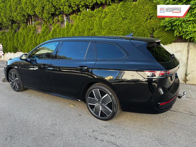 Volkswagen Passat Variant 1.5 TSI eHybrid 200 kW R-Line Black AHK 360 
