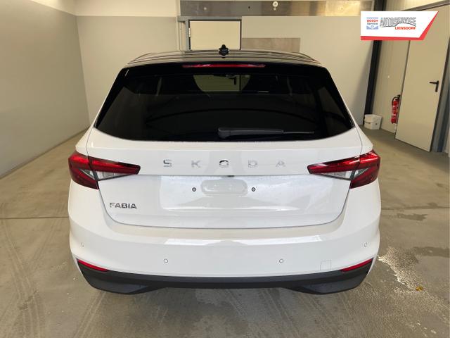 Skoda / Fabia / Wei&szlig; / / / 115PS DSG Dynamic+Kamera+Kessy+Alu16+Sitzheiz+Climatronic+PDCvo+hi