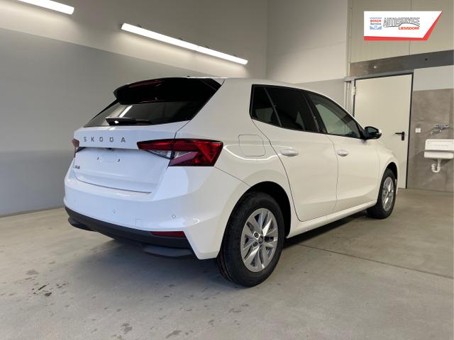 Skoda / Fabia / Wei&szlig; / / / 115PS AHK+Kessy+Kamera