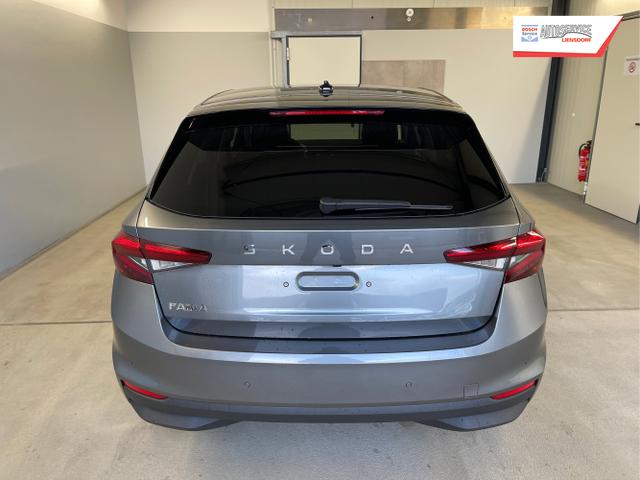Skoda / Fabia / Grau / / / 115PS Alu+AHK+Kessy+Kamera+GV5