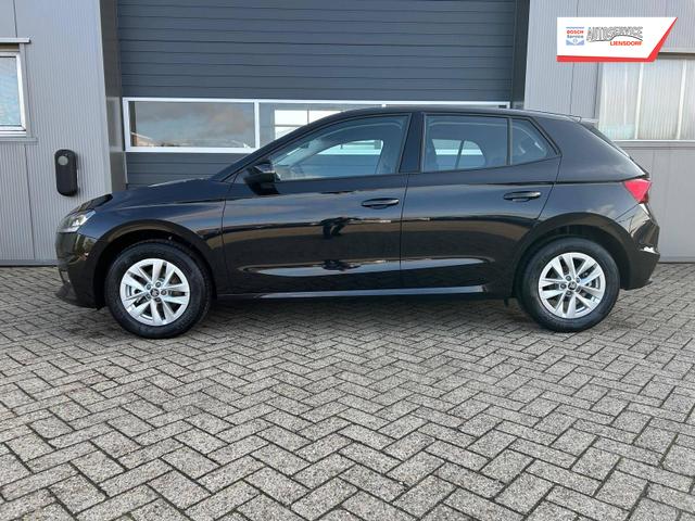 Skoda Fabia 1.0 TSI 115PS DSG Selection 5-türig 15"LM Rückf.Kamera Parksensoren Sitzheizung Multifunktionslenkrad Klima Skoda-Radio Bluetooth Touchscreen Tempomat Nebelsch. Apple CarPlay + Android Auto 