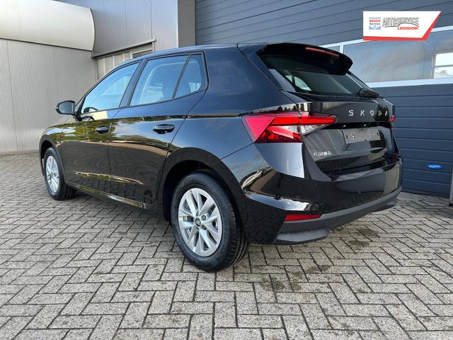 Skoda Fabia 1.0 TSI 115PS DSG Selection 5-türig 15"LM Rückf.Kamera Parksensoren Sitzheizung Multifunktionslenkrad Klima Skoda-Radio Bluetooth Touchscreen Tempomat Nebelsch. Apple CarPlay + Android Auto 