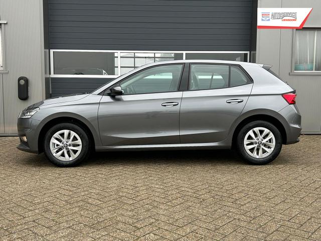 Skoda Fabia 1.0 TSI 115PS DSG Selection 5-türig 15"LM Rückf.Kamera Parksensoren Sitzheizung Multifunktionslenkrad Klima Skoda-Radio Bluetooth Touchscreen Tempomat Nebelsch. Apple CarPlay + Android Auto 