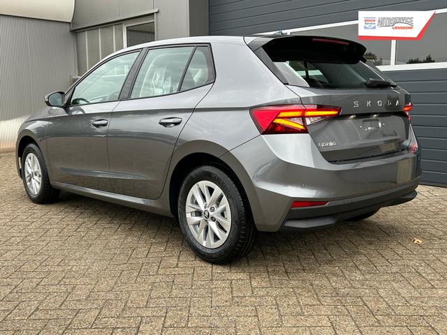 Skoda Fabia 1.0 TSI 115PS DSG Selection 5-türig 15"LM Rückf.Kamera Parksensoren Sitzheizung Multifunktionslenkrad Klima Skoda-Radio Bluetooth Touchscreen Tempomat Nebelsch. Apple CarPlay + Android Auto 