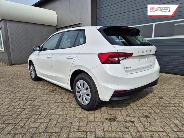 Skoda Fabia 1.0 TSI 95PS Selection 5-t&uuml;rig R&uuml;ckf.Kamera Parksensoren Sitzheizung Multifunktionslenkrad Klima Skoda-Radio Bluetooth Touchscreen Tempomat Nebelsch. Apple CarPlay + Android Auto 