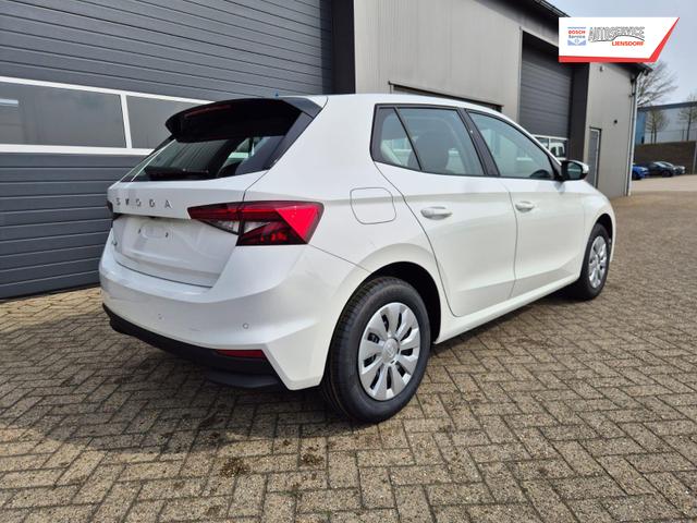 Skoda Fabia 1.0 TSI 95PS Selection 5-t&uuml;rig R&uuml;ckf.Kamera Parksensoren Sitzheizung Multifunktionslenkrad Klima Skoda-Radio Bluetooth Touchscreen Tempomat Nebelsch. Apple CarPlay + Android Auto 