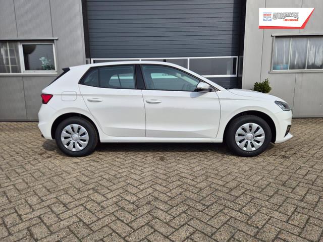 Skoda Fabia 1.0 TSI 95PS Selection 5-t&uuml;rig R&uuml;ckf.Kamera Parksensoren Sitzheizung Multifunktionslenkrad Klima Skoda-Radio Bluetooth Touchscreen Tempomat Nebelsch. Apple CarPlay + Android Auto 