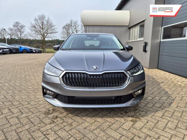 Skoda Fabia 1.0 TSI 95PS Selection 5-t&uuml;rig R&uuml;ckf.Kamera Parksensoren Sitzheizung Multifunktionslenkrad Klima Skoda-Radio Bluetooth Touchscreen Tempomat Nebelsch. Apple CarPlay + Android Auto 